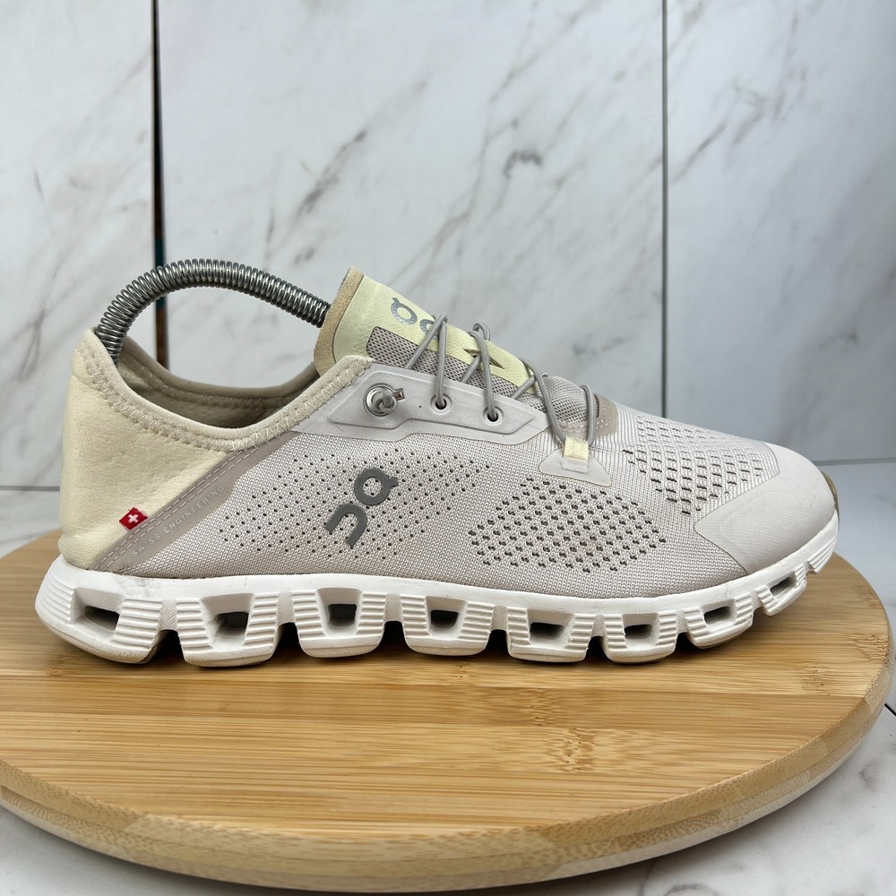 On Cloud 5 Womens Size 9 Sand White Running Walk Gym Sneakers Shoes 3WD10541178